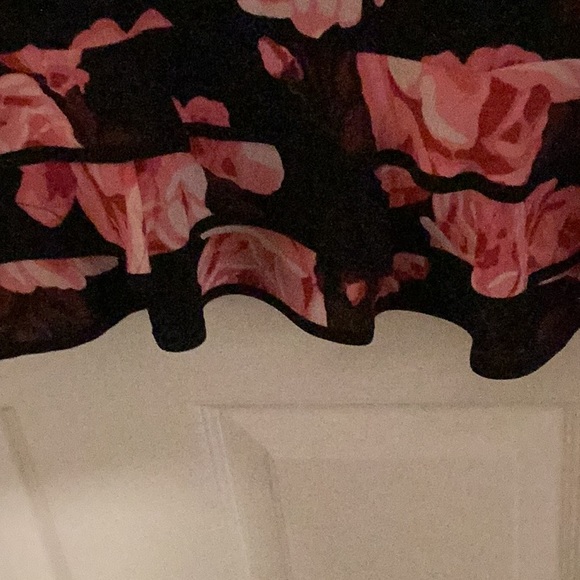 Size Large Kate Spade Dress with Ruffle Details - Picture 7 of 8